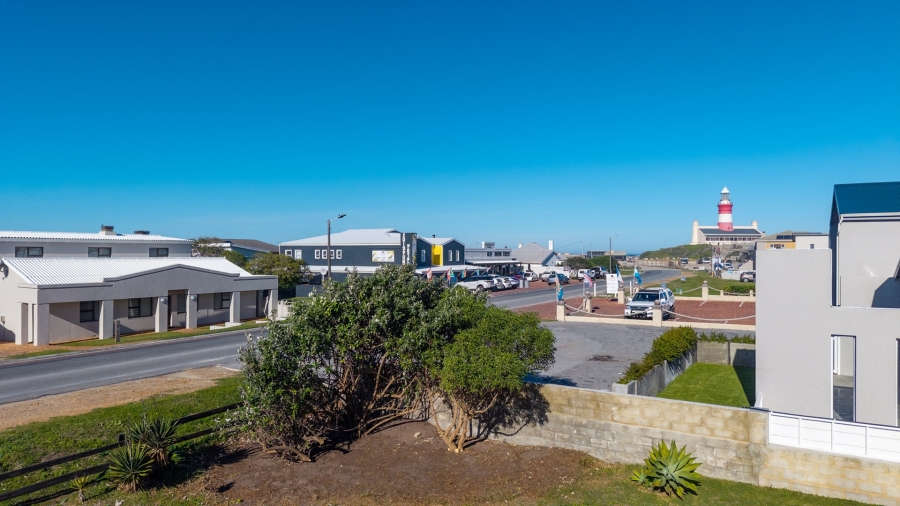 To Let 3 Bedroom Property for Rent in Agulhas Western Cape